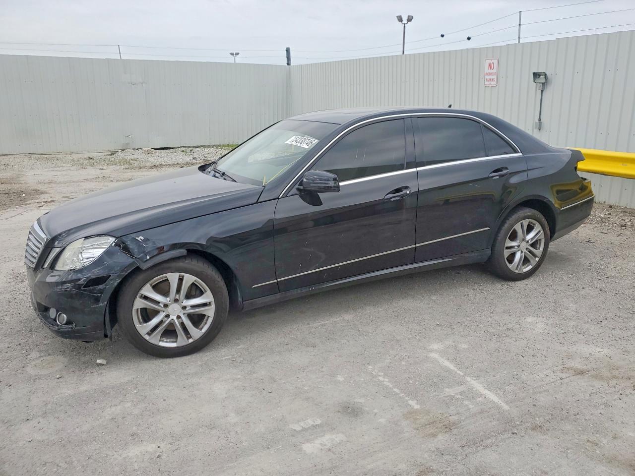 Salvage Mercedes-Benz E-Class Image