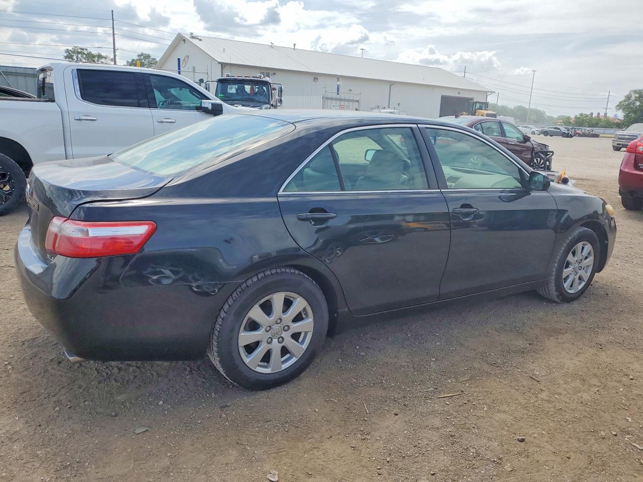 Toyota Camry Xle V6