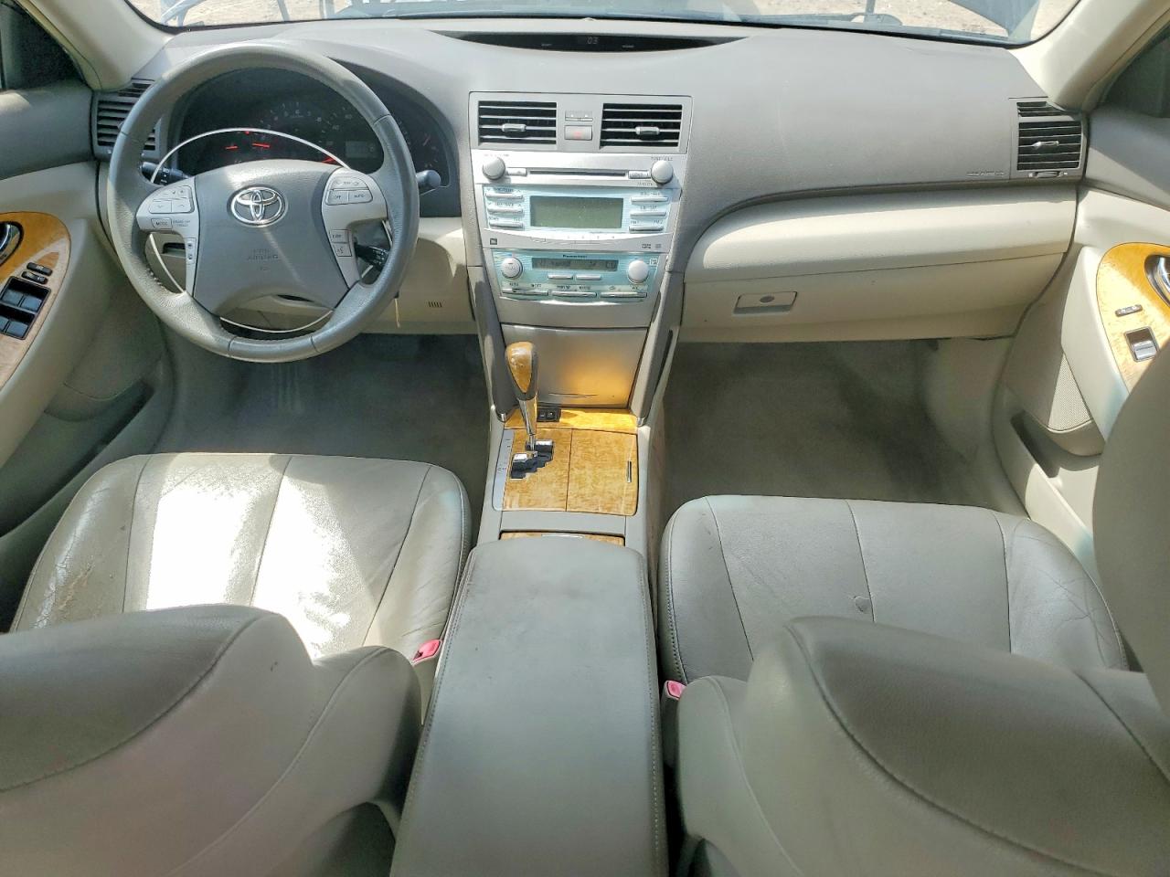 Toyota Camry Xle V6