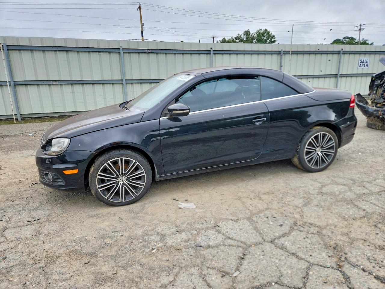 Salvage Volkswagen Eos Image