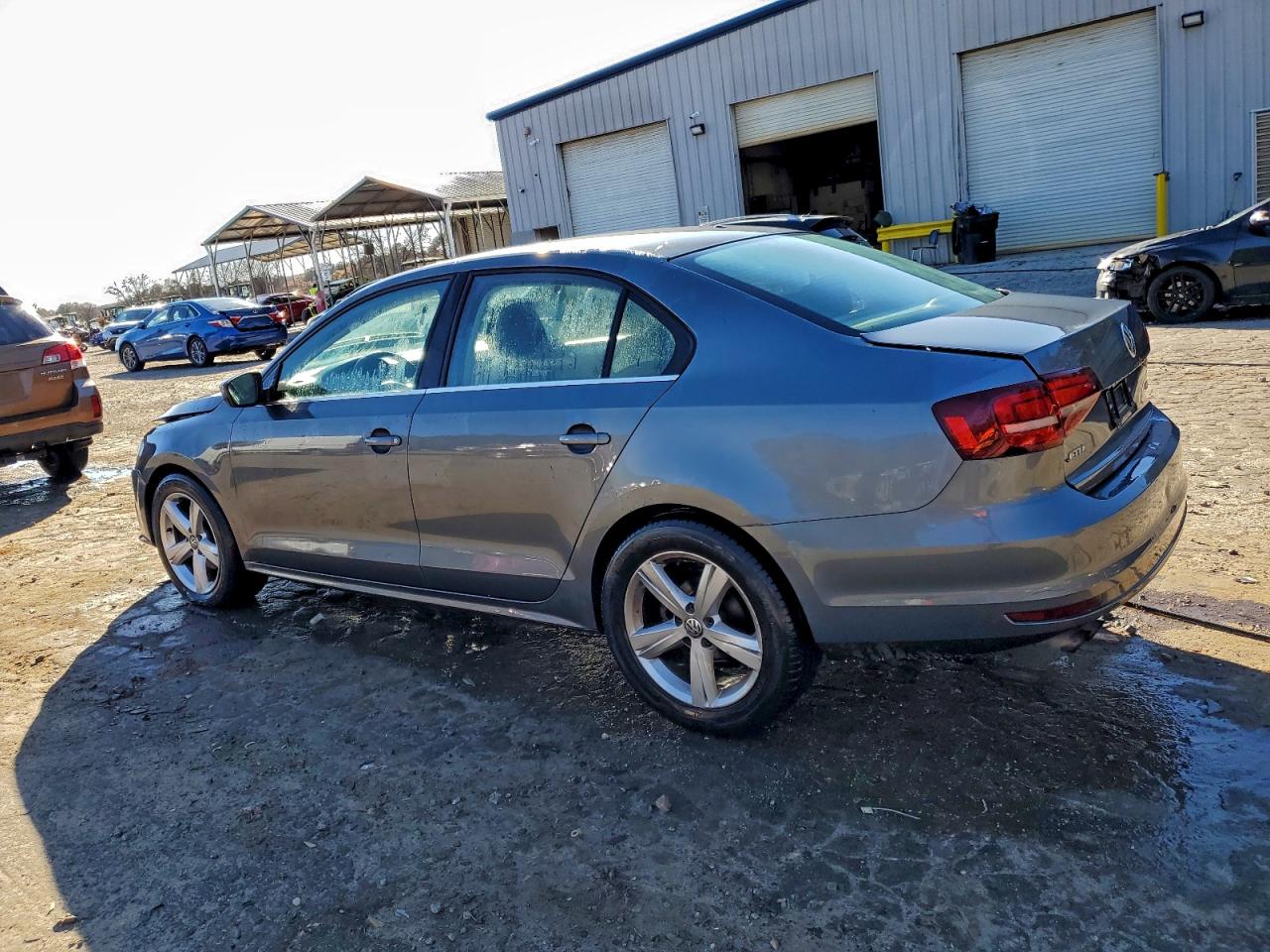 Volkswagen Jetta S