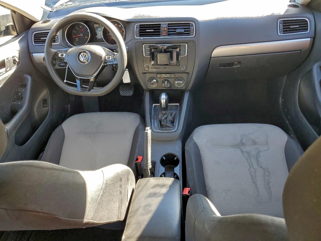 Volkswagen Jetta S