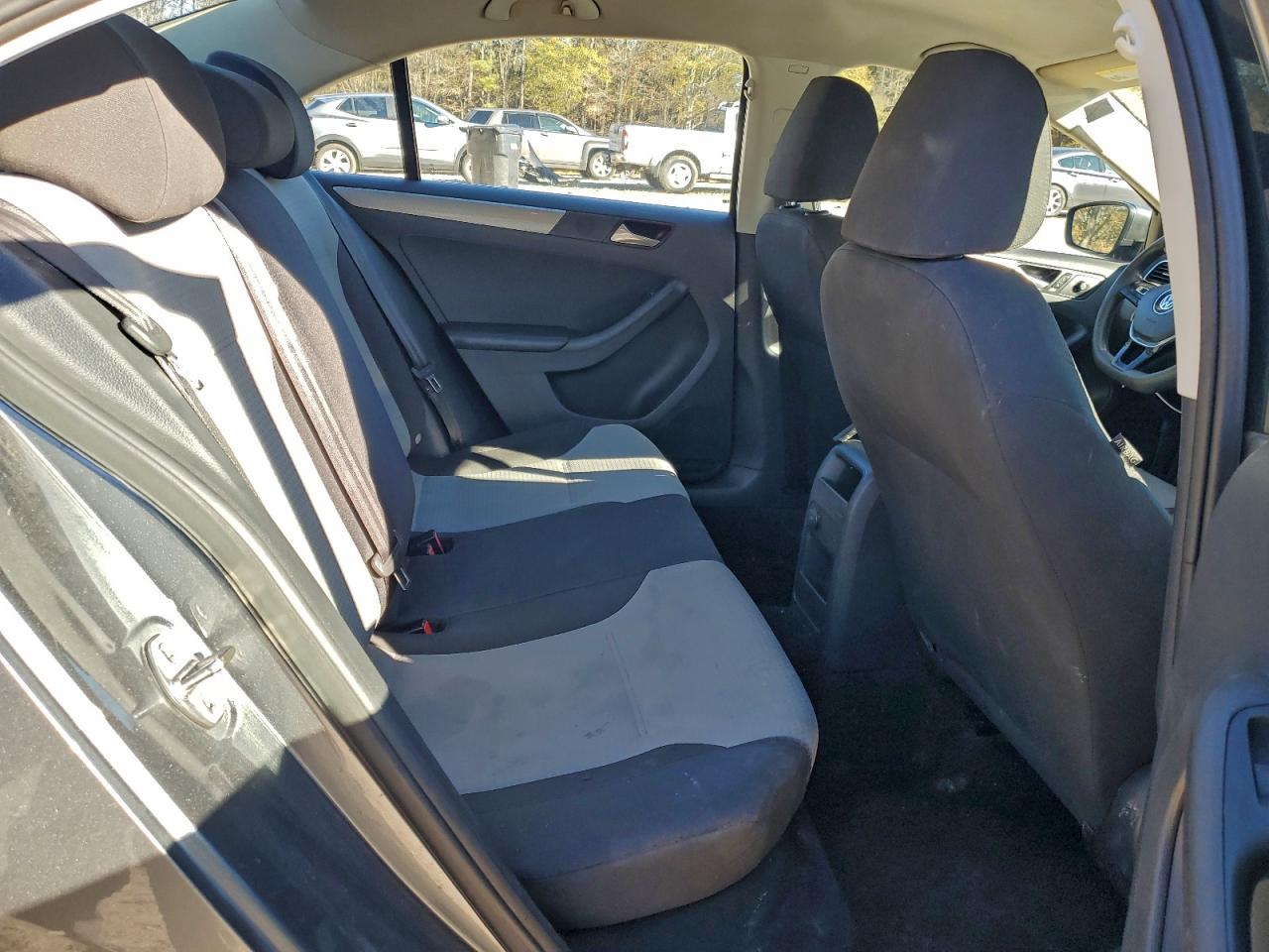 Volkswagen Jetta S