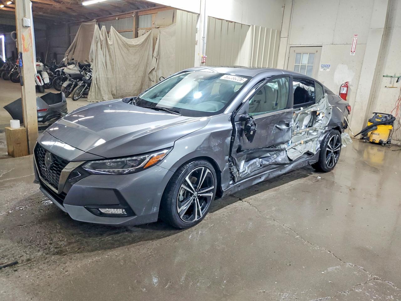 Salvage Nissan Sentra Image
