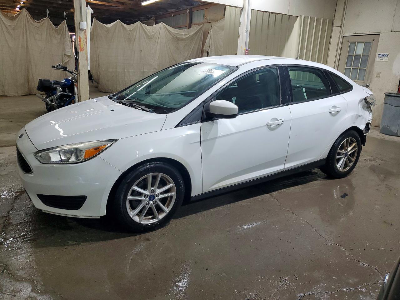 Salvage Ford Focus Image