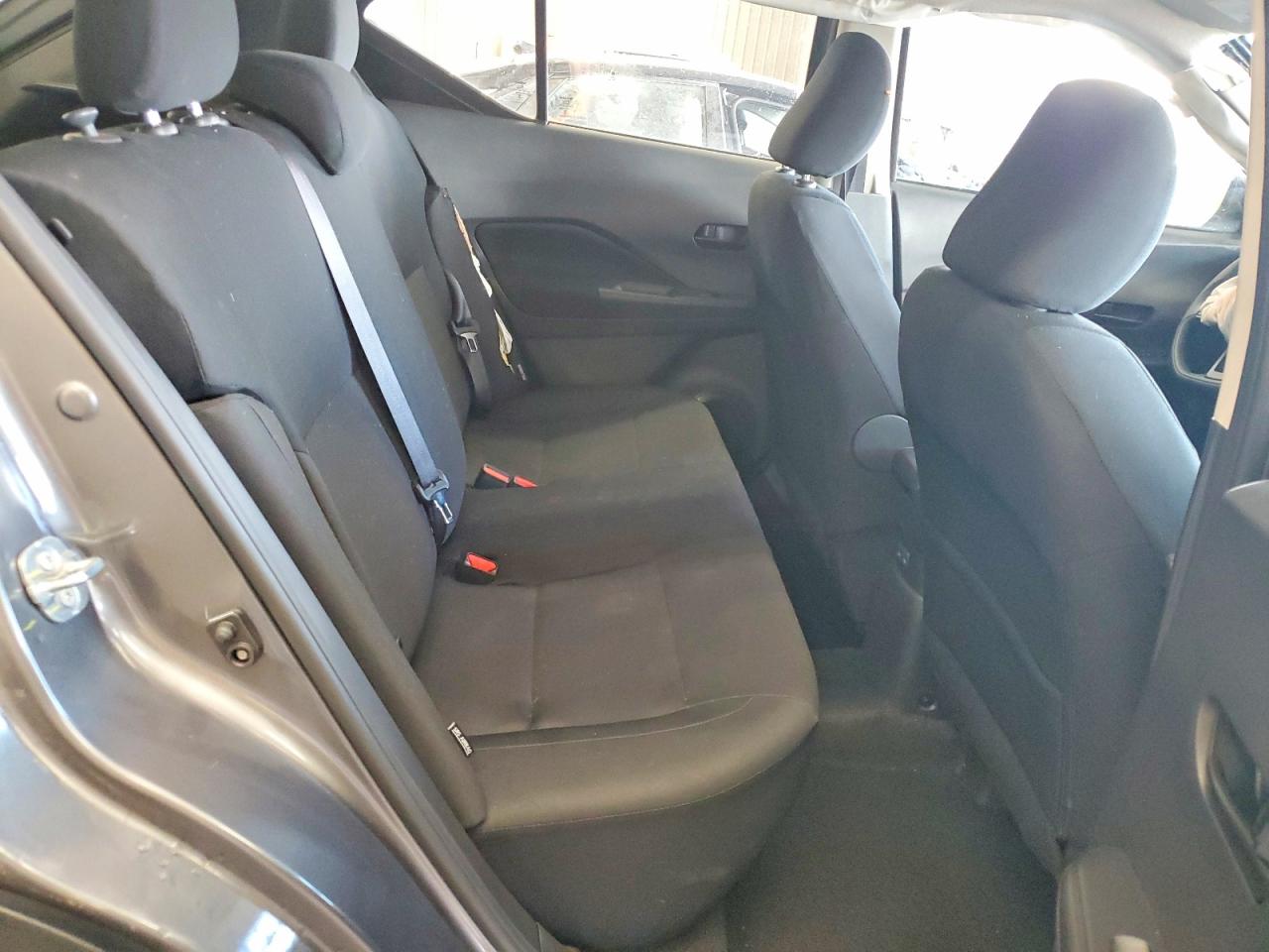 Nissan Kicks S