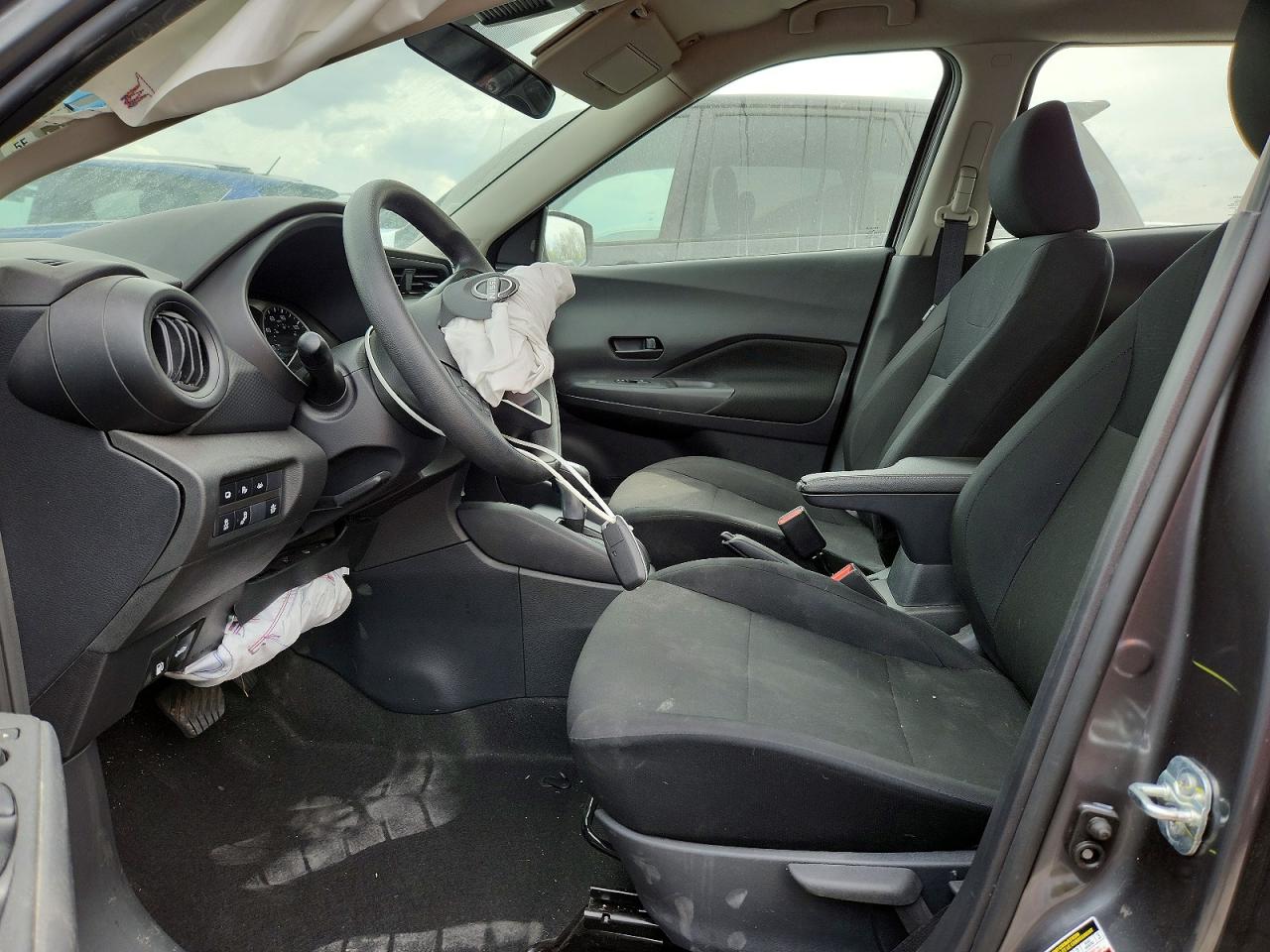 Nissan Kicks S
