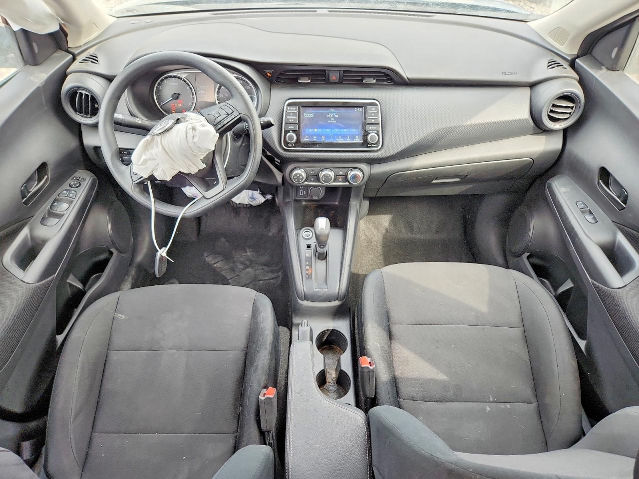 Nissan Kicks S