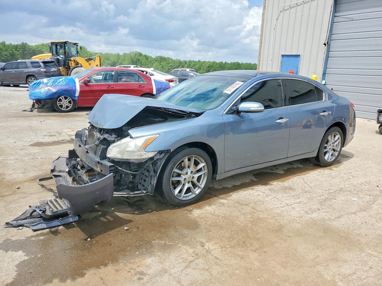 Salvage Nissan Maxima Image