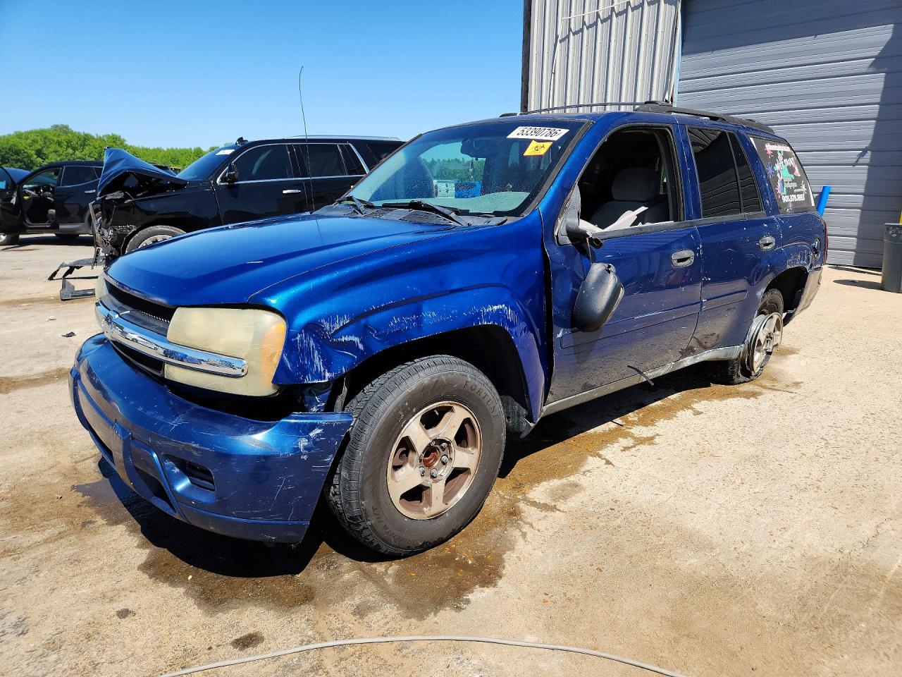 Salvage Chevrolet Trailblaze Image