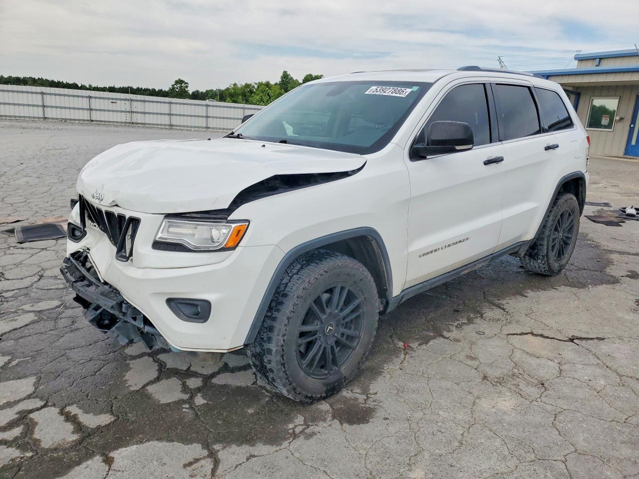Salvage Jeep Cherokee Image