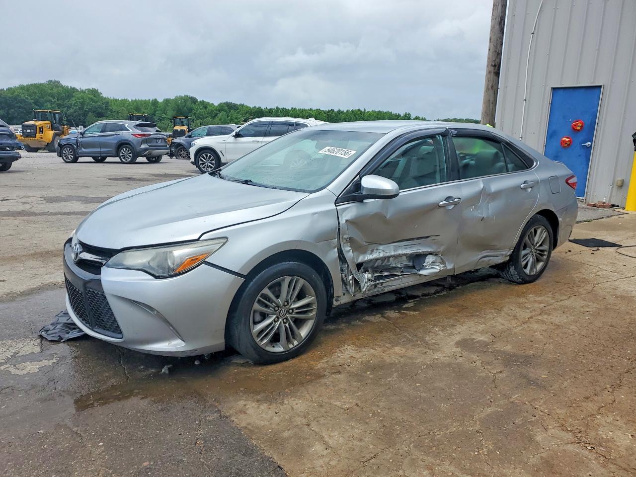 Salvage Toyota Camry Image