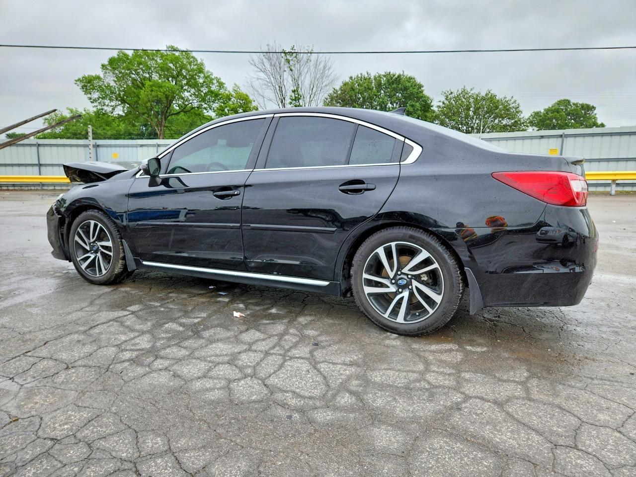 Subaru Legacy Sport