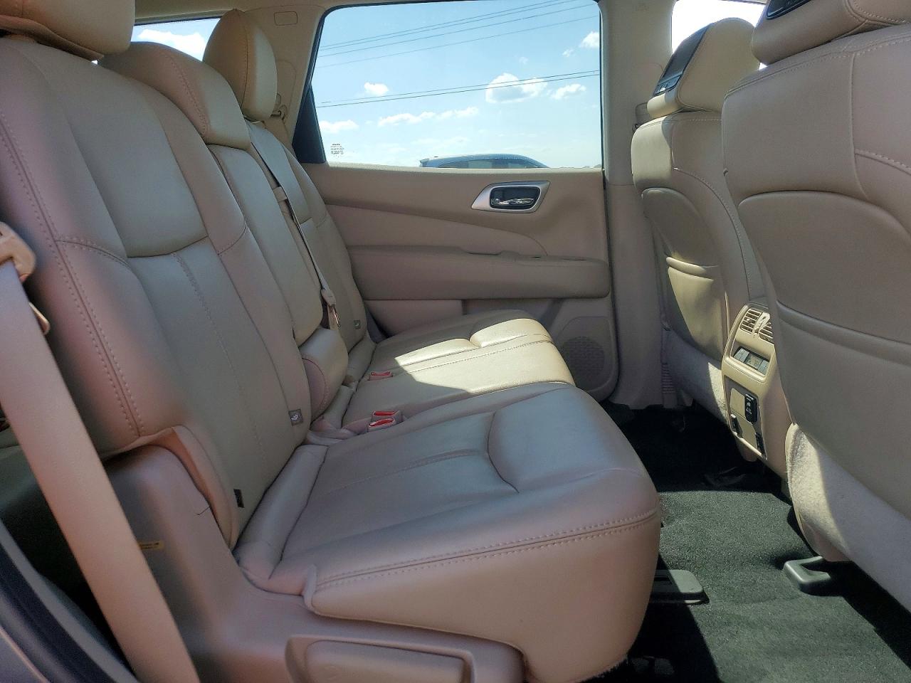 Nissan Pathfinder Sl
