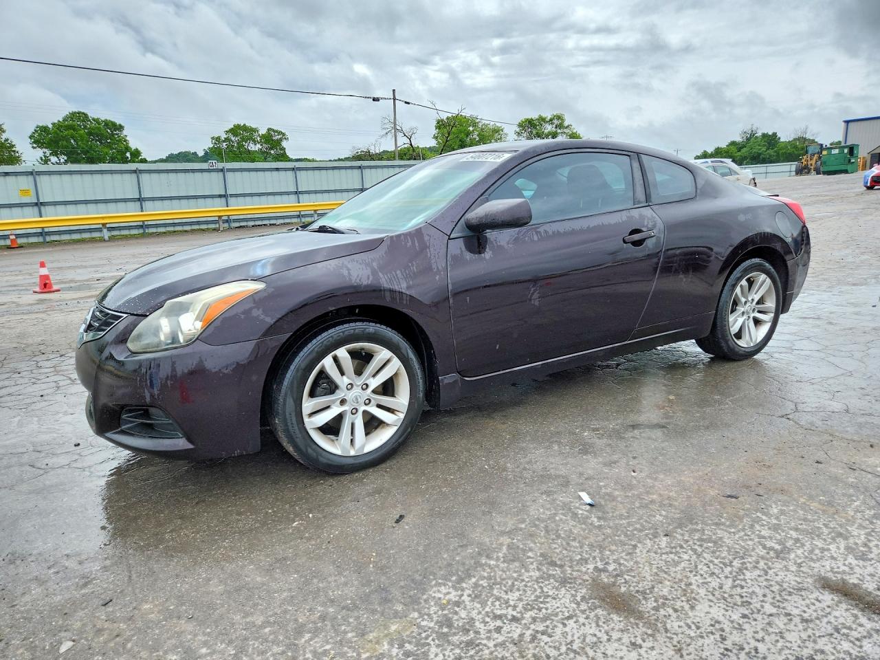 Salvage Nissan Altima Image