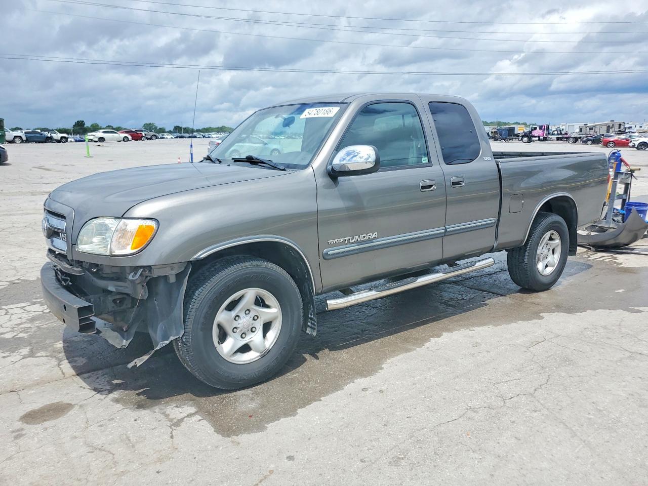 Salvage Toyota Tundra Image