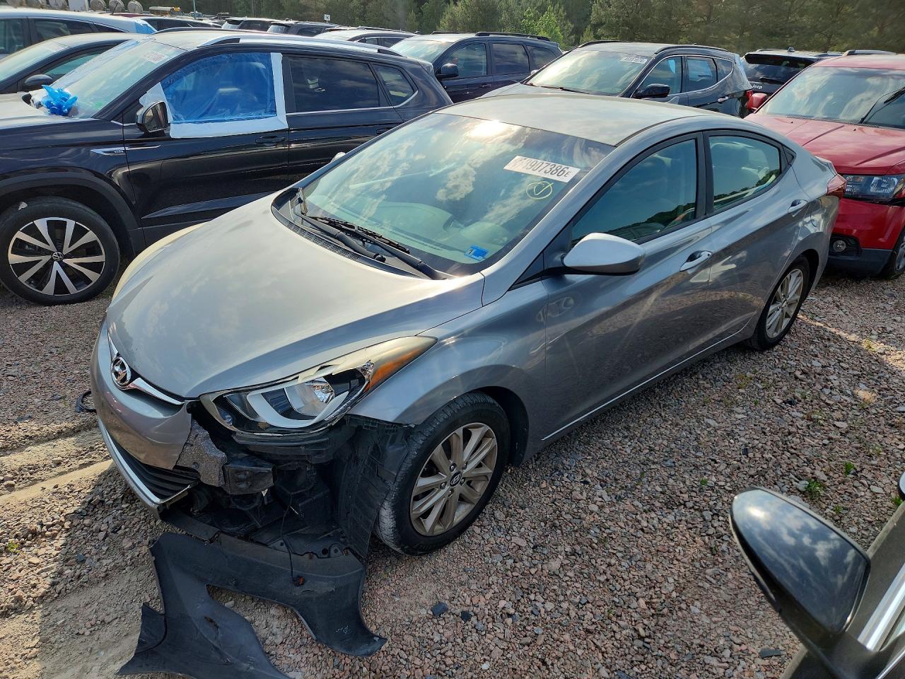 Salvage Hyundai ELANTRA Image