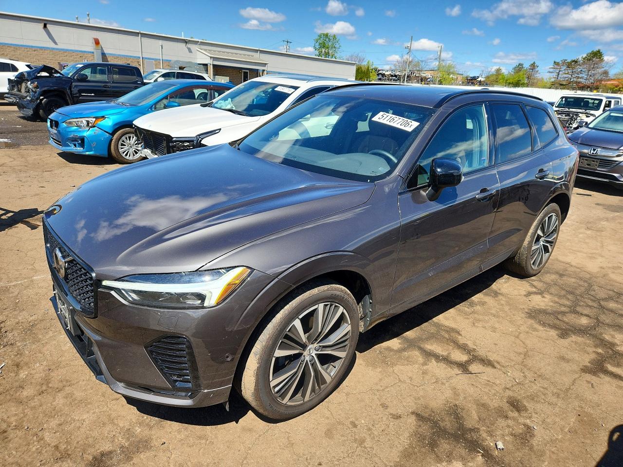 Salvage Volvo XC60 Image