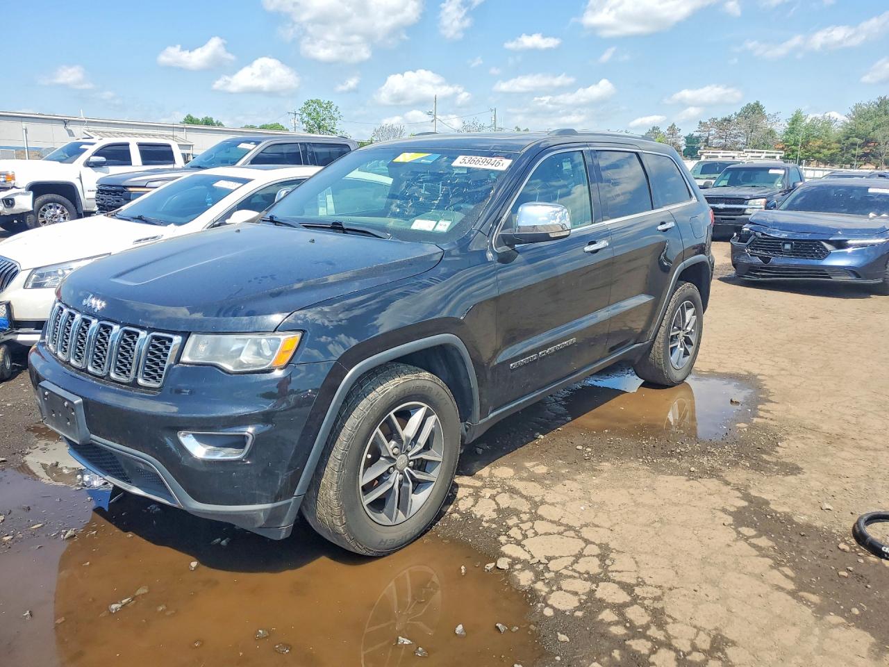 Salvage Jeep Cherokee Image