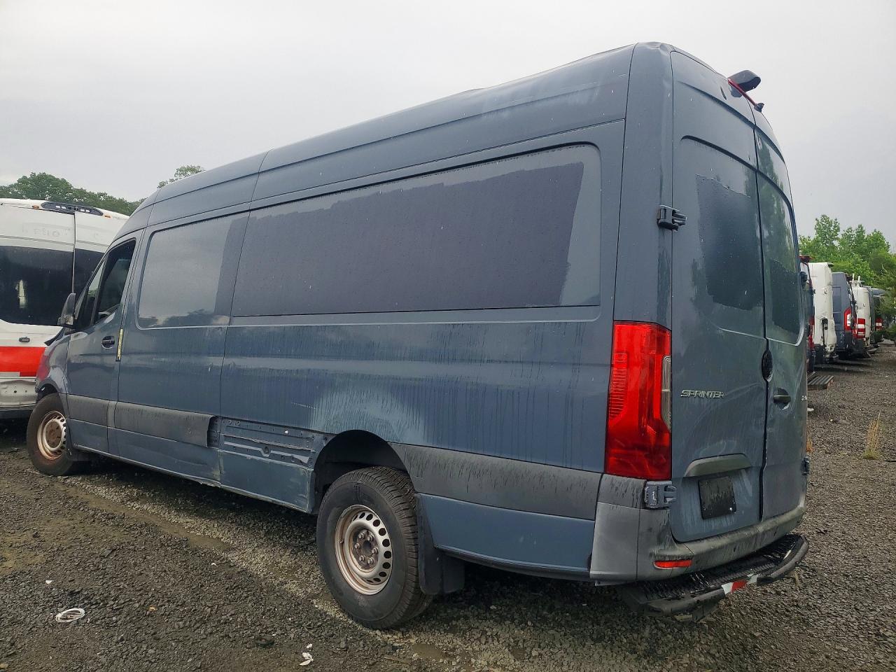 Mercedes-Benz Sprinter 2500