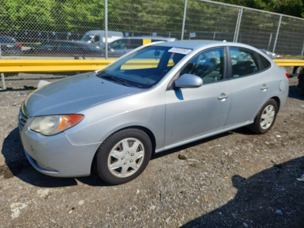 Salvage Hyundai ELANTRA Image