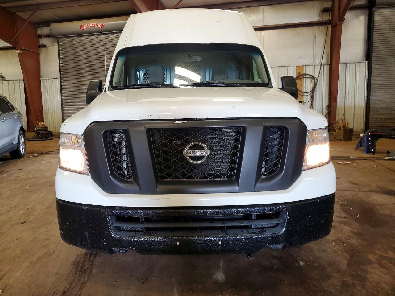 Nissan Nv 2500