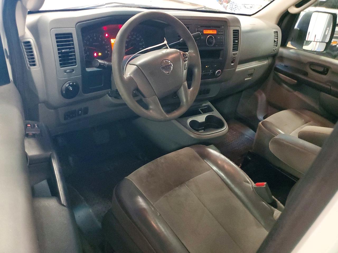 Nissan Nv 2500