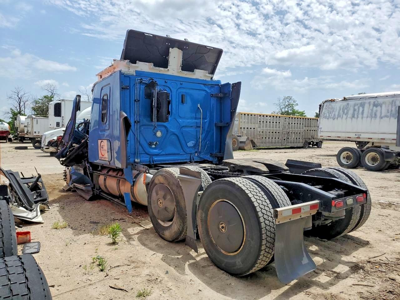 Freightliner Cascadia 126