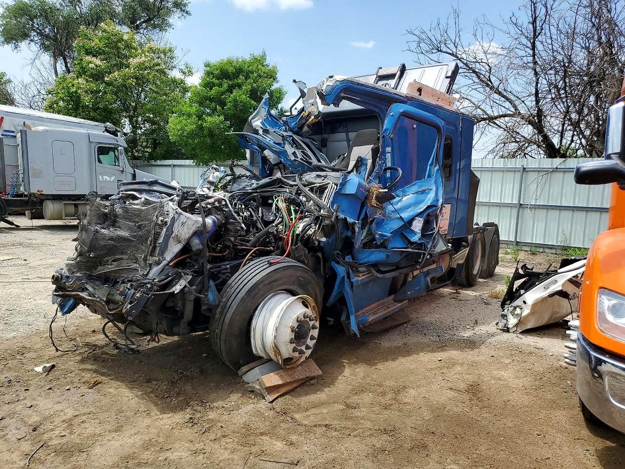 Freightliner Cascadia 126