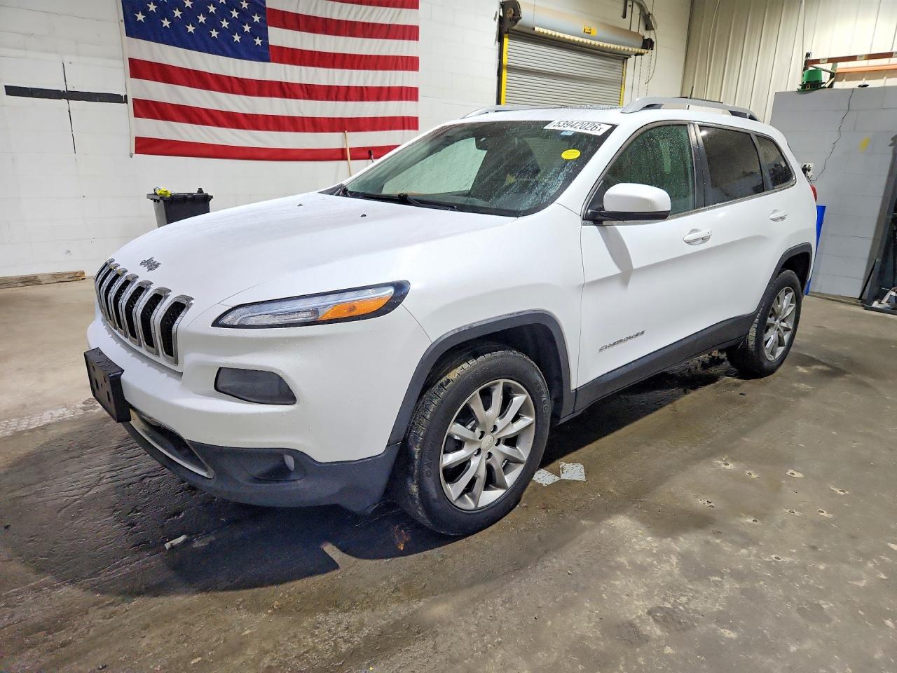 Salvage Jeep Cherokee Image