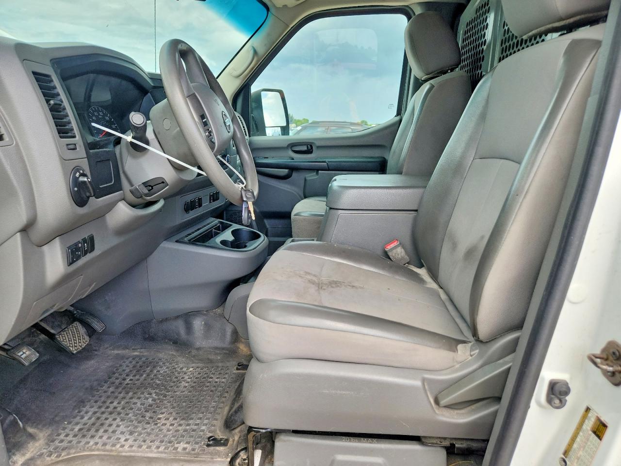 Nissan Nv 2500 Hd Sv