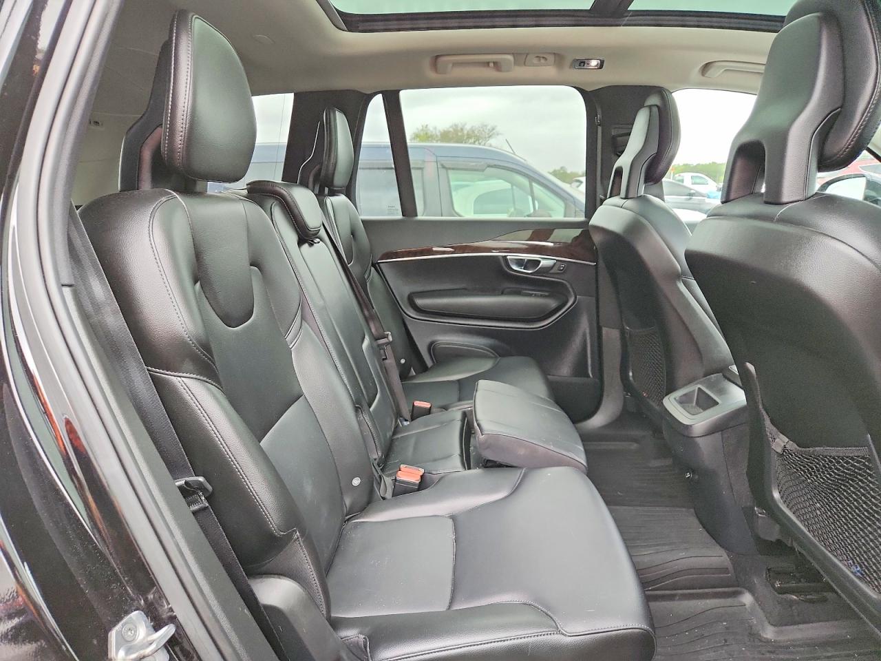 Volvo XC90 T5