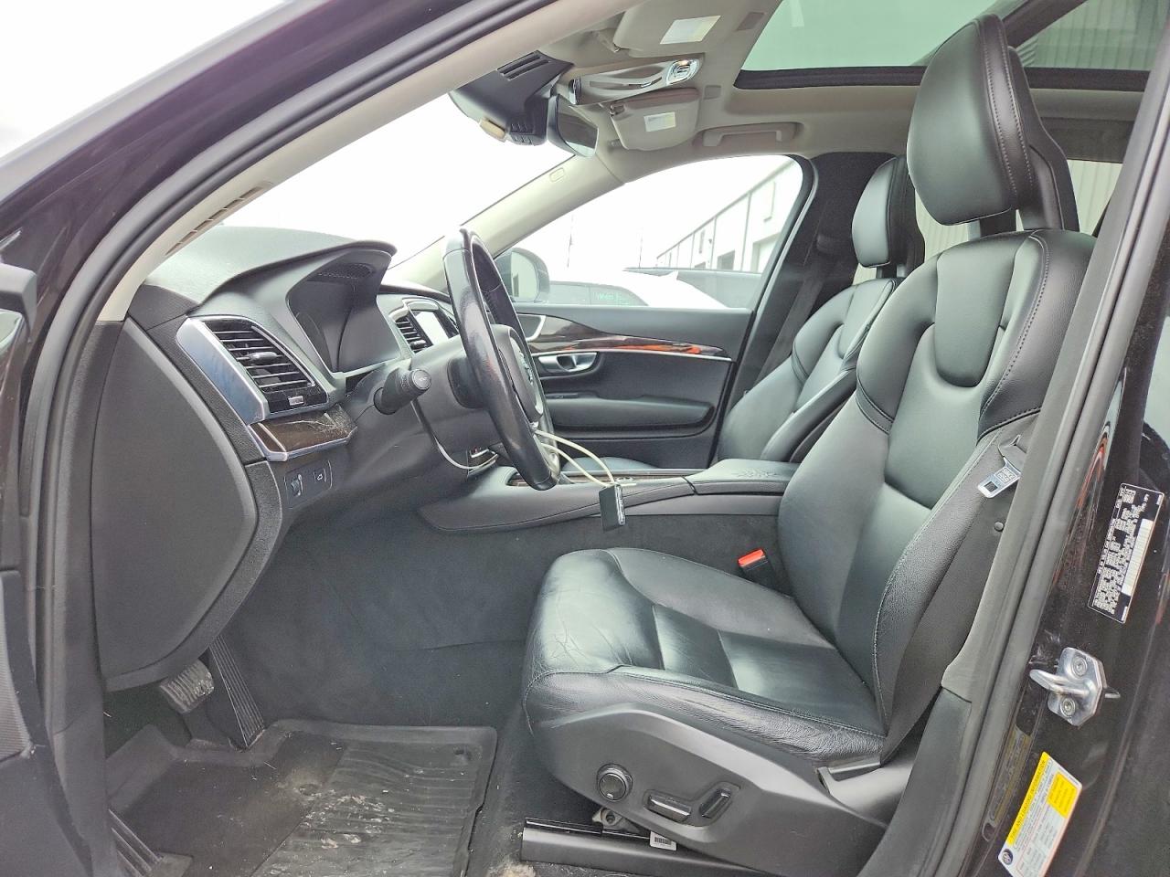 Volvo XC90 T5