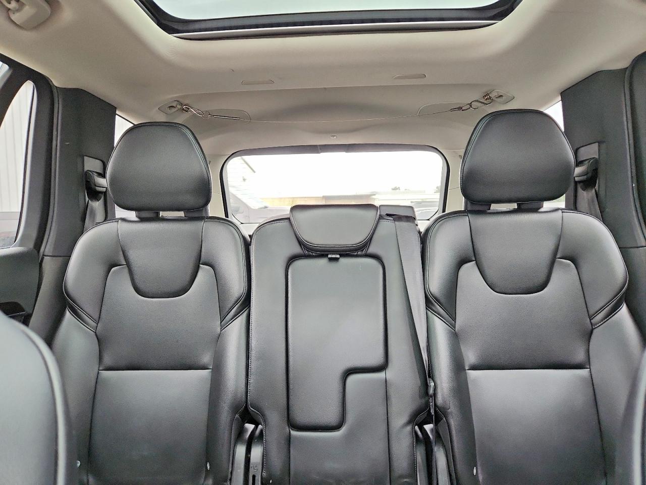 Volvo XC90 T5