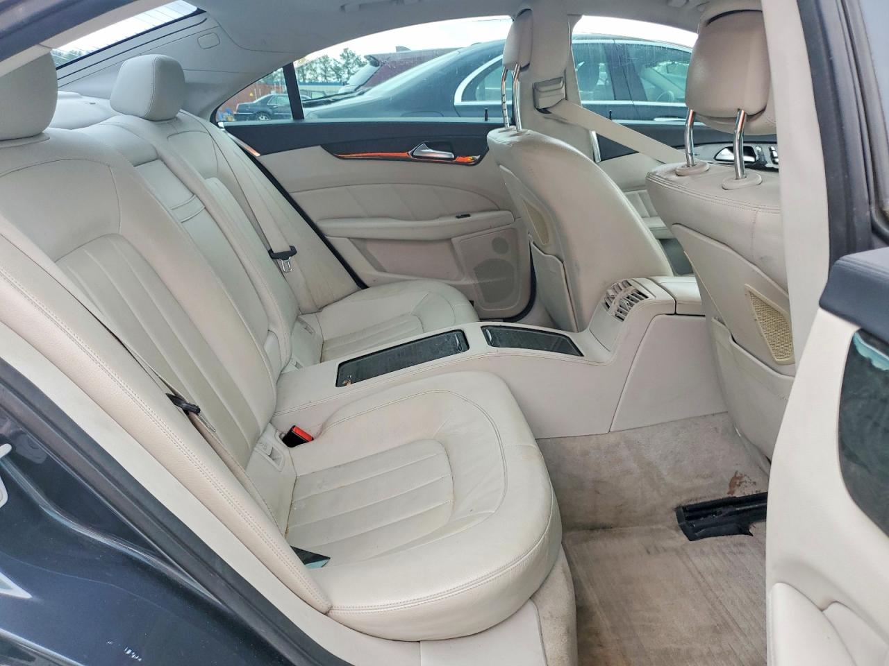 Mercedes-Benz C-Class 400