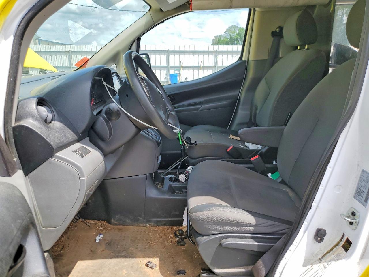 Nissan Nv S