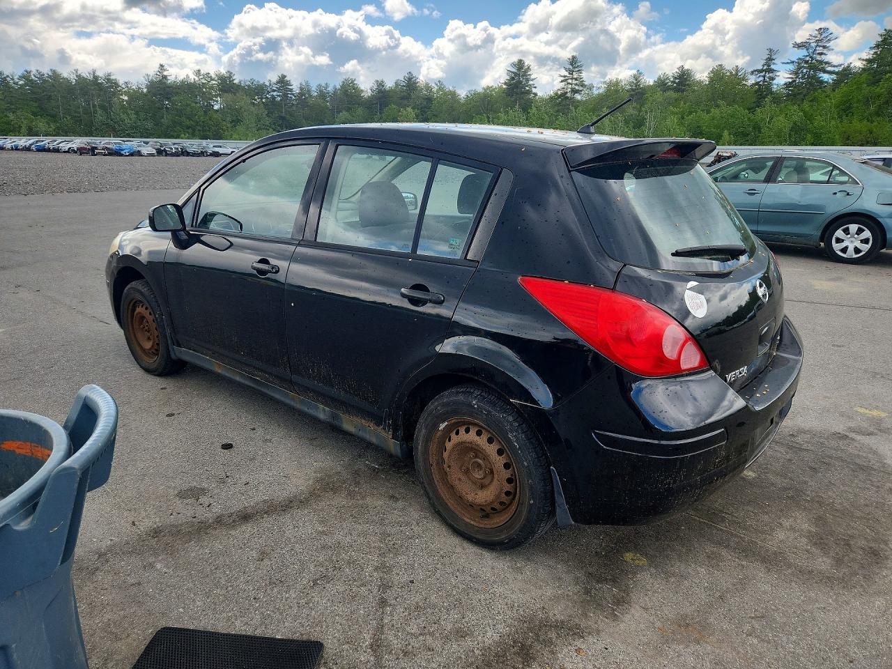 Nissan Versa 1.8 S