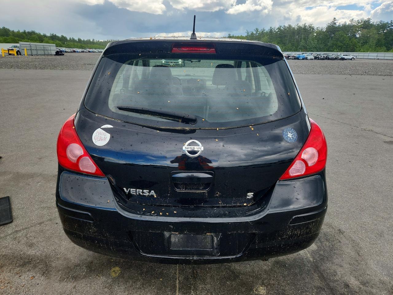 Nissan Versa 1.8 S