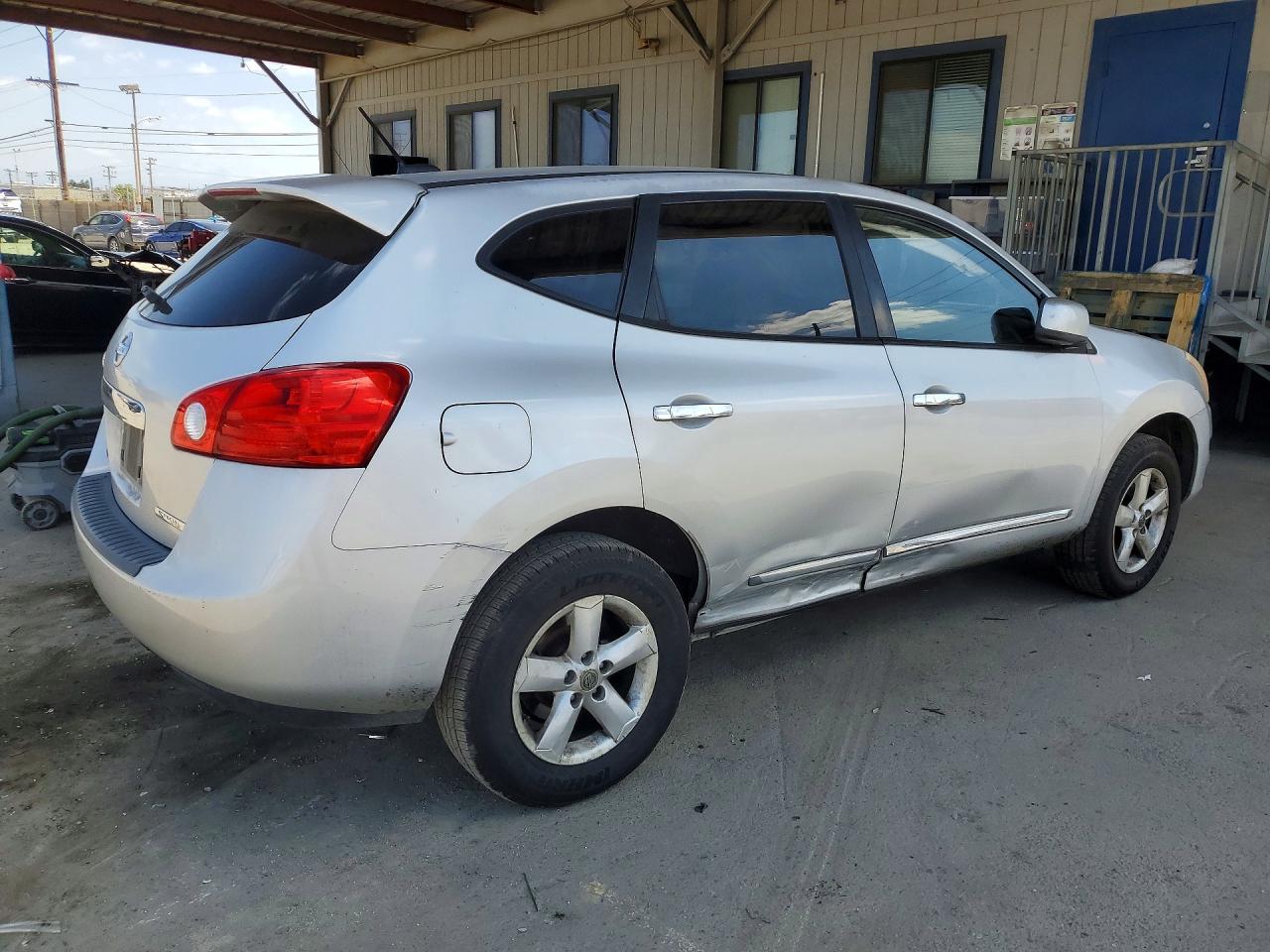 Nissan Rogue S