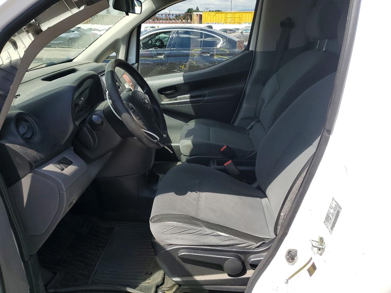 Nissan Nv