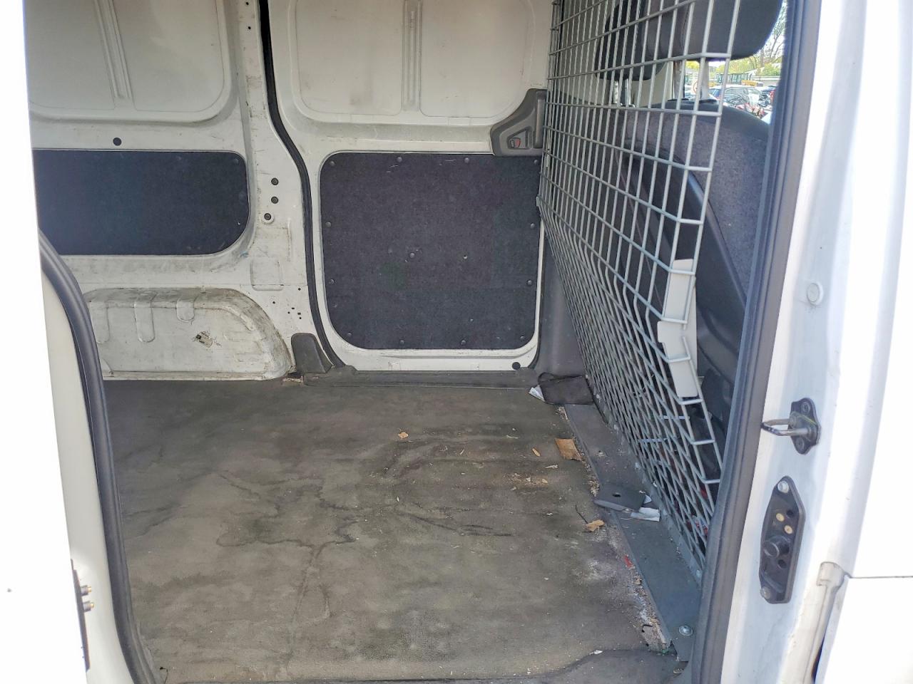 Nissan Nv