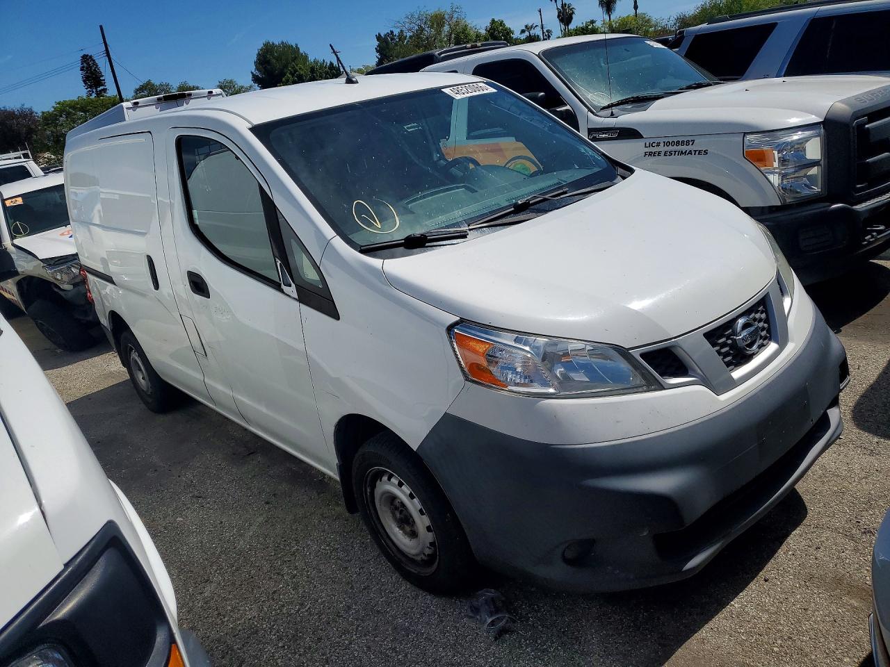 Nissan Nv