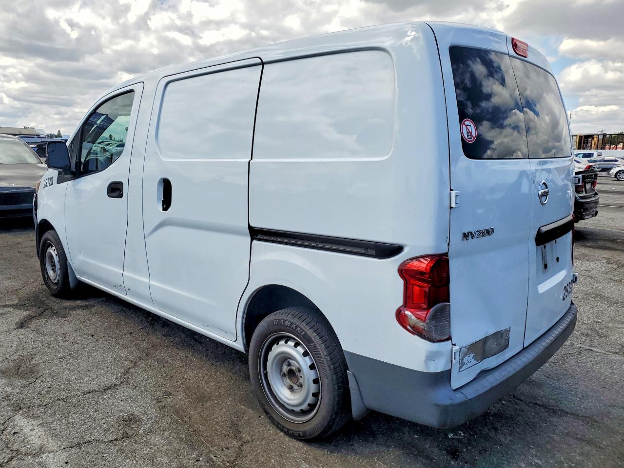Nissan Nv