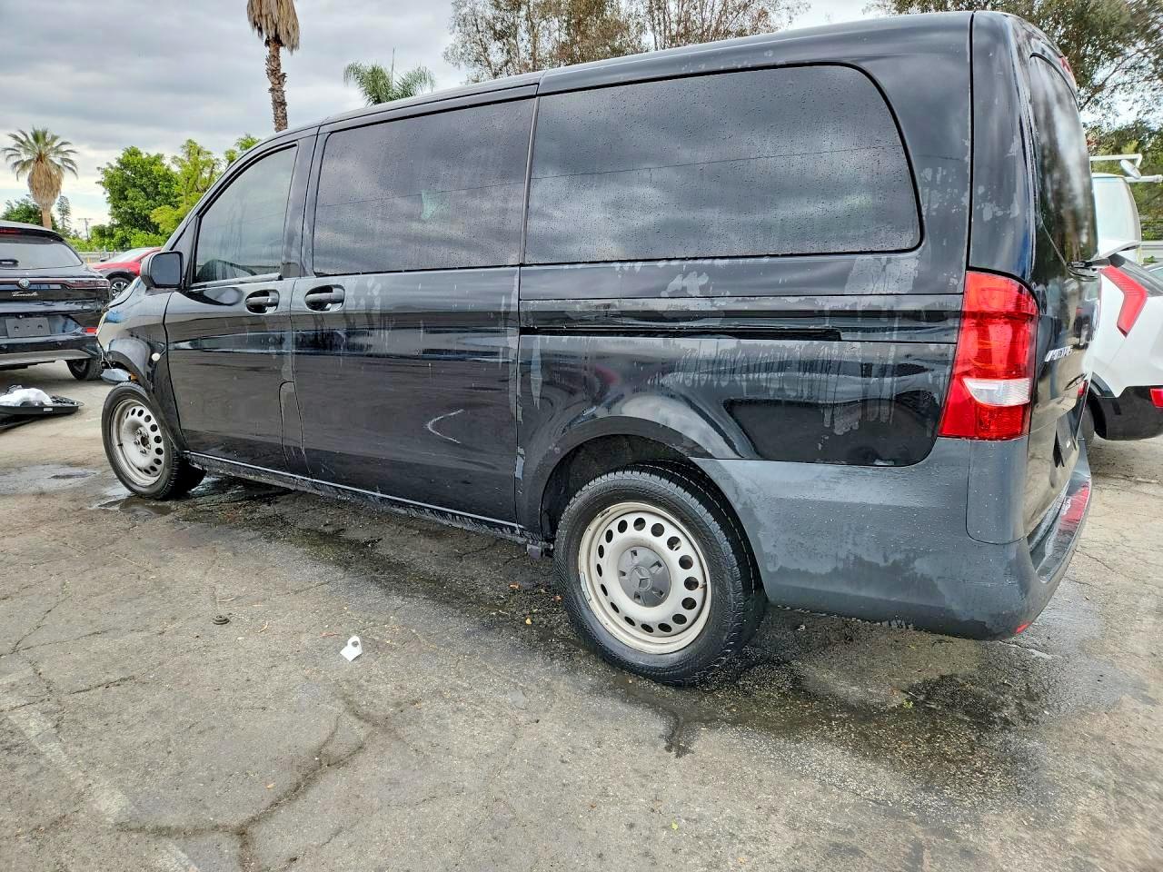 Mercedes-Benz Metris