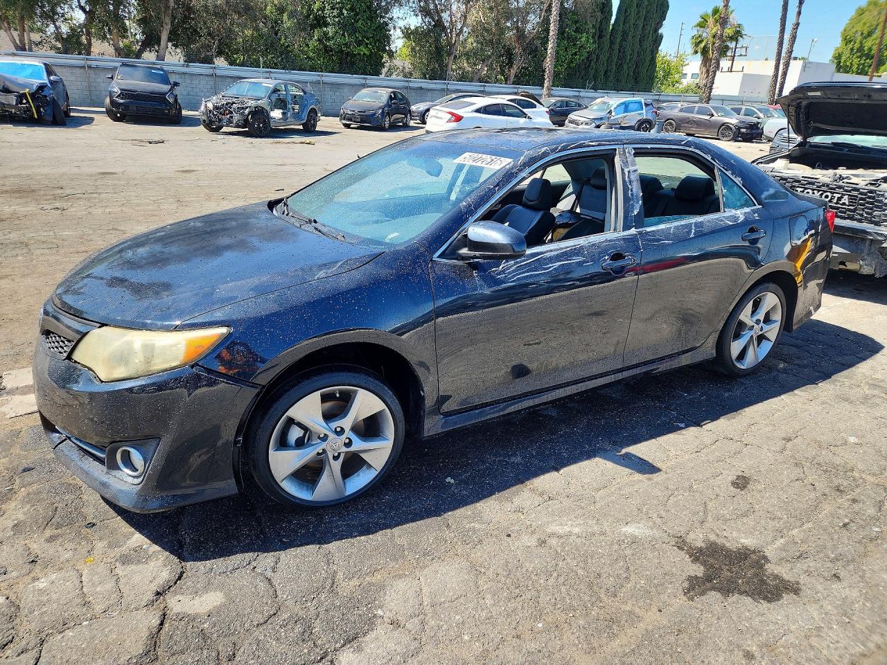 Salvage Toyota Camry Image