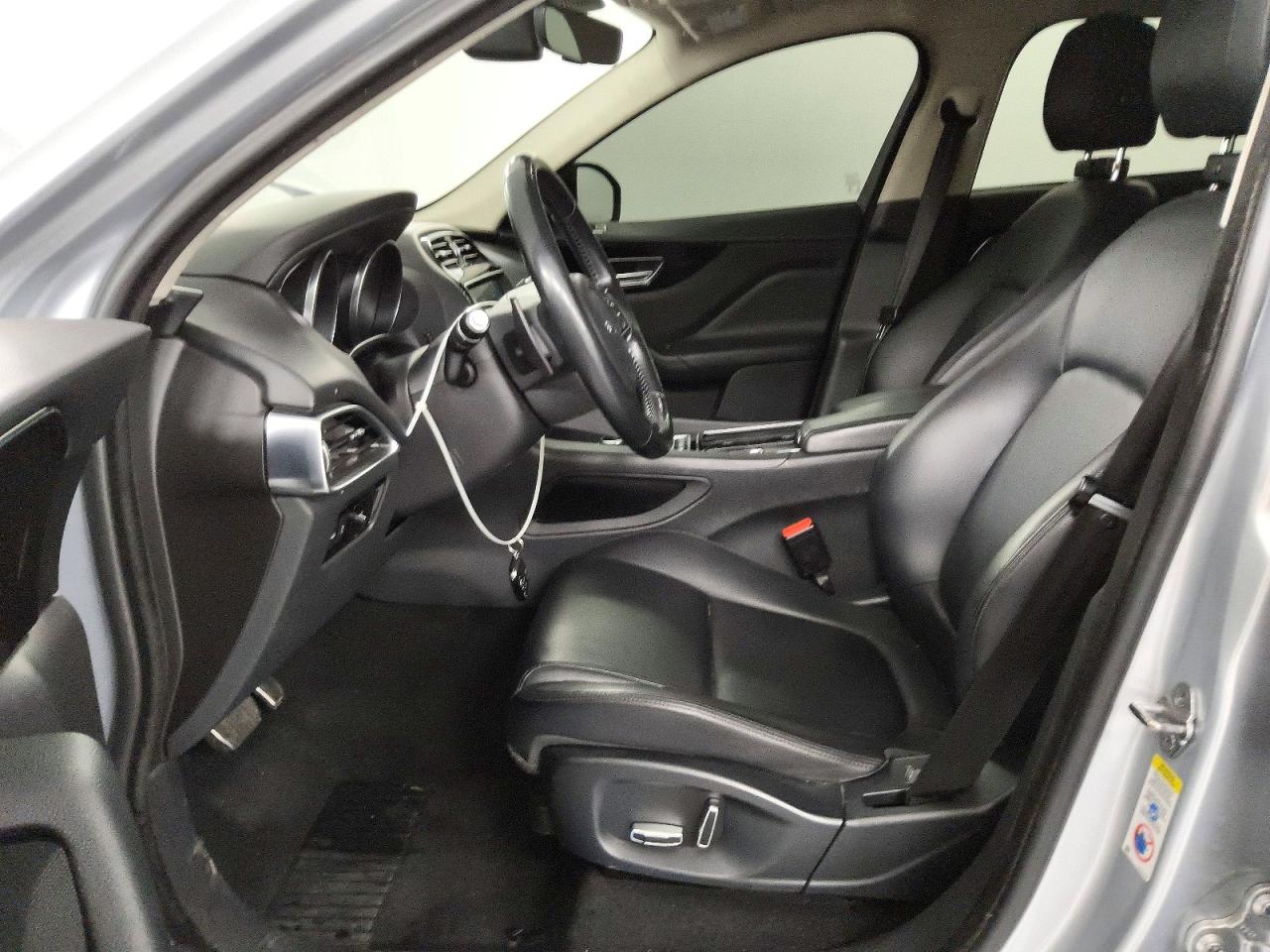 Jaguar F-PACE Premium