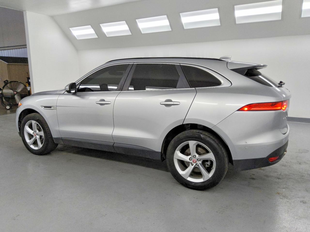 Jaguar F-PACE Premium