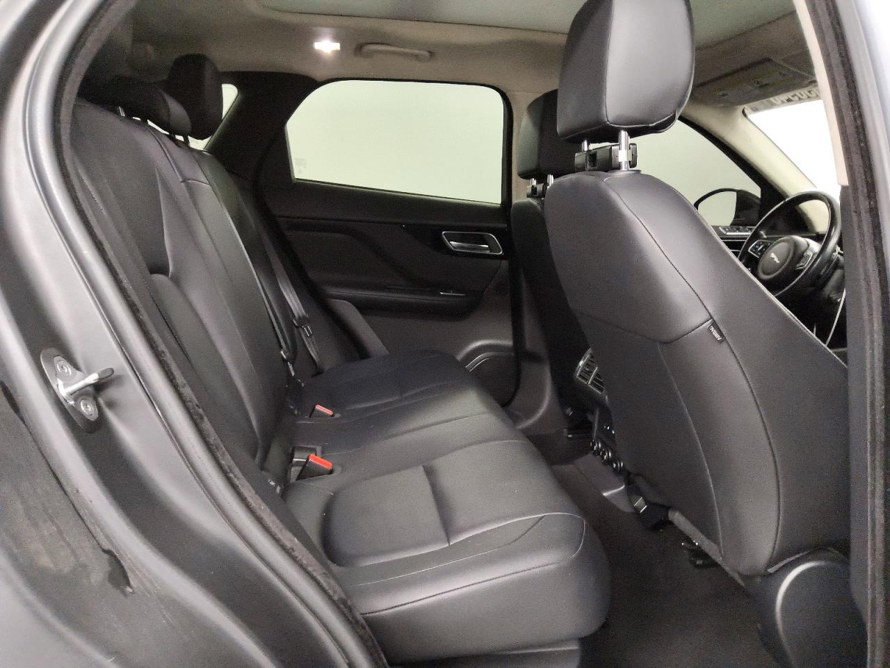 Jaguar F-PACE Premium