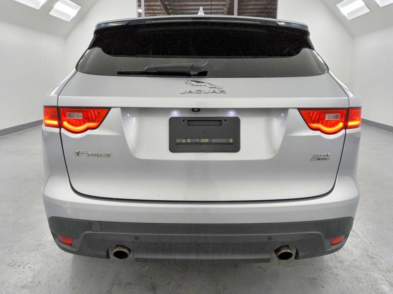 Jaguar F-PACE Premium