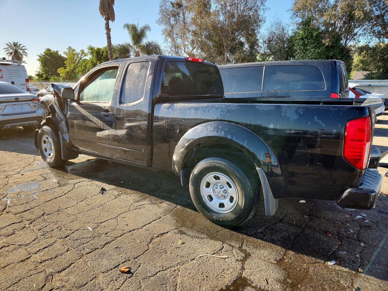 Nissan Frontier S